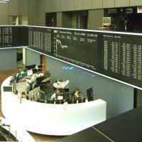 Торги на срочном рынке Московской биржи приостановлены с 11:23 до 11:50 по МСК