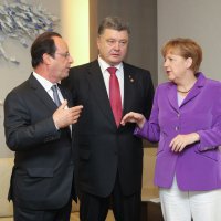 Путину пообещали рассказать о переговорах Меркель, Порошенко и Олланда