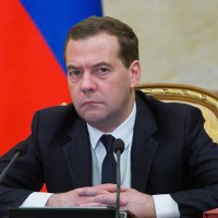 Медведев поручил Минфину восстановить стипендиальный фонд на 2016 год