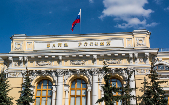 Россияне в 2020 году стали чаще жаловаться на банки и рынок ценных бумаг