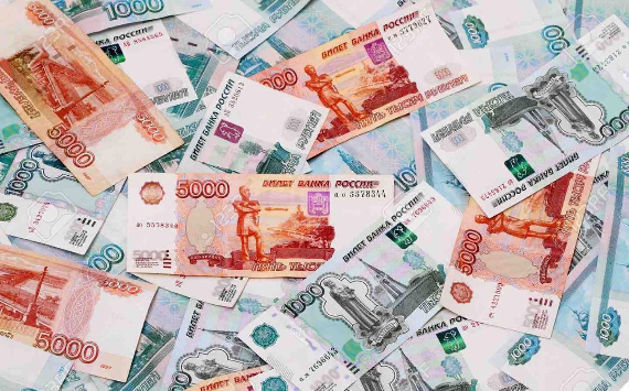Рубль стал главной внешнеторговой валютой РФ