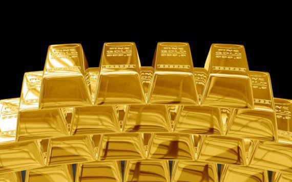 Россия активно скупает золото и продает госдолг США‍