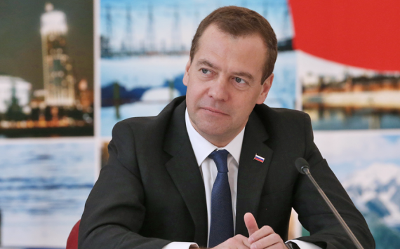Д. Медведев поприветствовал гостей и участников русского интернет-форума