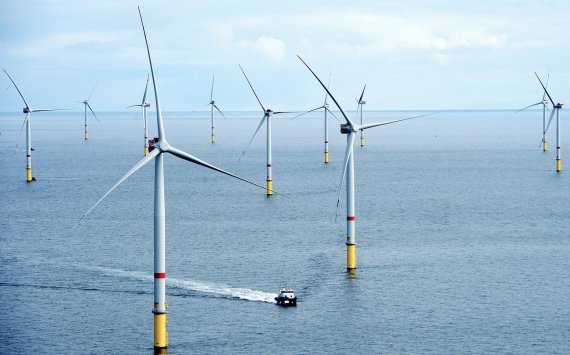 В Великобритании запущена крупнейшая в мире прибрежная ветростанция