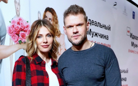 37-летний Владимир Яглыч показал беременную супругу и двухлетнюю дочь