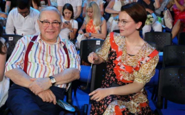 «Я не хочу, чтобы вы обсуждали этот момент»: 74-летний Евгений Петросян высказался о возможном появлении ребенка