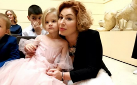 «Много времени провожу с Алисой»: мать Тимати ответила на слухи, что забрала внучку у Алены Шишковой
