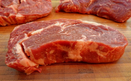 Эксперты развенчали теорию о вреде красного мяса для здоровья