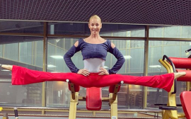 «Не ленитесь»: Анастасия Волочкова показала несколько полезных упражнений для растяжки