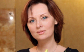 «Постоянно мучает сильный кашель»: Елена Ксенофонтова рассказала, что заболела коронавирусом