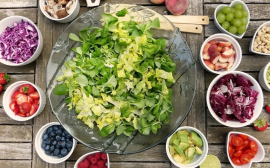 Диетолог Дианова рассказала о полезных заправках для салатов