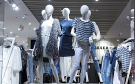 Экономист Разуваев предрек повышение цен на брендовую одежду на 25%