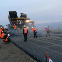 Медведев распорядился выделить 4,5 млрд рублей на строительство и реконструкцию автодорог