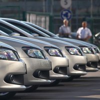 На российский авторынок поступят Peugeot и JAC собранные в Казахстане
