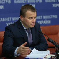Кабмин Украины настаивает на проведении трехстороннего контракта по поставкам российского газа 