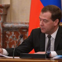Глава правительства Медведев утвердил список из 10 региональных банков для роста капитализации