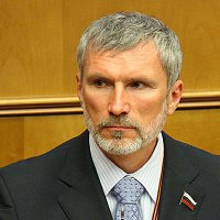 Депутатов с долгами более 1,5 млн рублей могут лишить мандатов