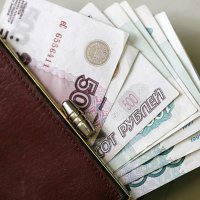 Росстат: Средняя зарплата федеральных чиновников в июле составила 96,5 тыс рублей 
