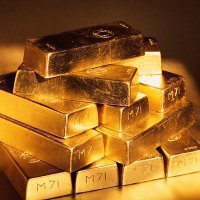 Цена на золото торгуется на максимальных отметках 