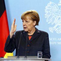 Меркель: Пока не стоит ждать отмены санкций против России