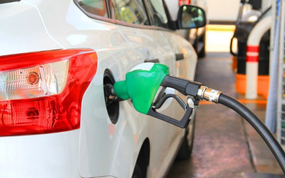 Госдума отклонила оба законопроекта о регулировании цен на бензин