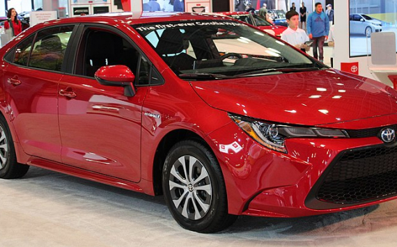 Тест Toyota Corolla Hybrid 2020 показал отличное качество автомобиля в условиях городской среды
