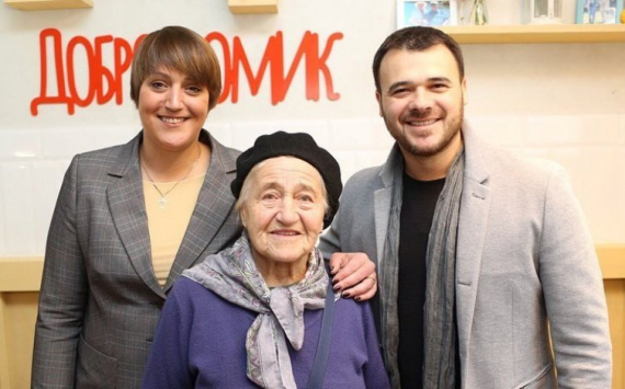 Благое дело: Эмин Агаларов открыл кафе, в котором будет бесплатно кормить пенсионеров