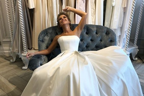 Юлия Барановская выбрала свадебное платье, чем спровоцировала слухи о новом замужестве