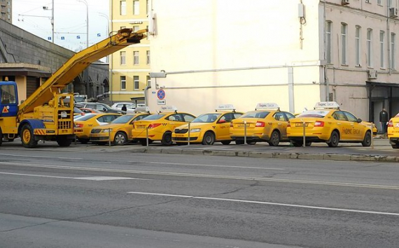 «Яндекс» запустил проект по перевозке врачей и доставке лекарств на такси