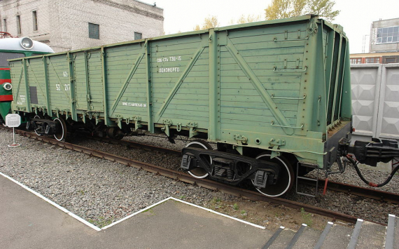 Владелец Первой грузовой компании Владимир Лисин предложил транспортировать контейнеры на полувагонах