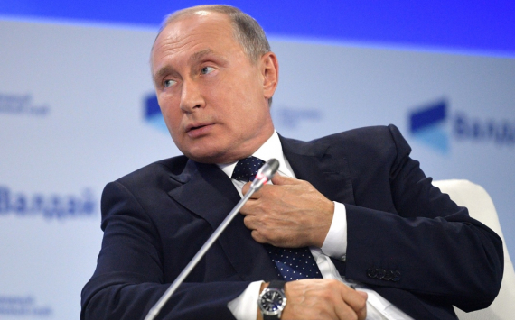 Владимир Путин заявил об уверенном переходе экономики РФ к восстановительному росту