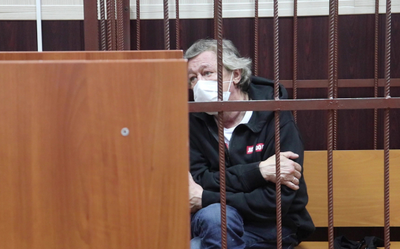 Отбывающий наказание за смертельное ДТП Михаил Ефремов серьезно заболел в колонии