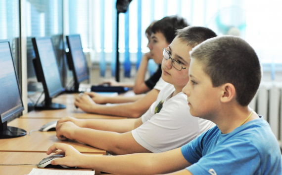 Минпросвещения планирует разработать курс по цифровой грамотности для школьников