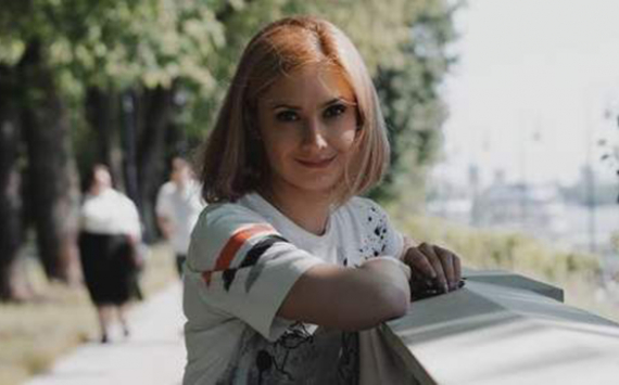 Карина Мишулина призналась, что Алена Хмельницкая – ее троюродная сестра