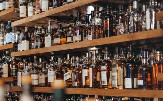 Бизнес предложил правительству способ борьбы с суррогатным алкоголем