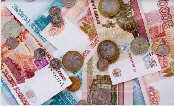 Несмотря на угрозы «дефолта», российский рубль показывает стабильный рост