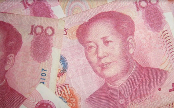 Экономист Зельцер рекомендовал вкладываться в юани из-за грядущего падения рубля
