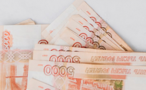Экономист Ракша объяснил последствия снижения курса рубля