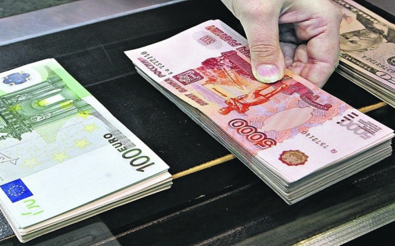 Валютные средства россиян перетекают в другие страны