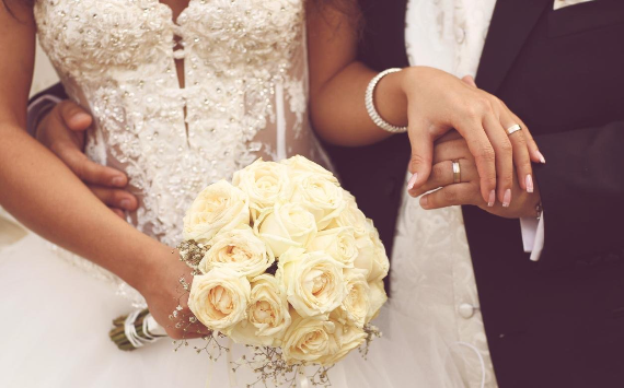 Исследование показало, сколько денег в среднем тратят россияне на свадьбу