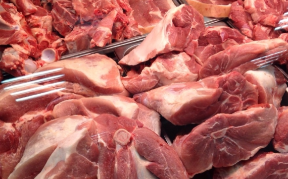 Эксперт Юшин объяснил снижение оптовых цен на свинину и мясо птицы сезонным фактором