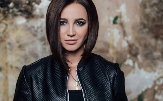 Российская певица Ольга Бузова считает, что бывший муж продолжает пиариться на ее имени
