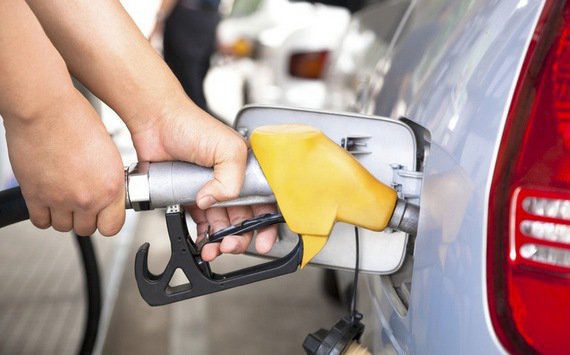 Сенаторы готовят обращение к правительству по поводу роста цен на бензин
