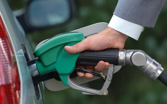 ВЦИОМ выяснил у россиян, кто виноват в росте цен на бензин‍