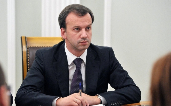 Дворкович: Бензин в России подорожал из-за смены правительства после президентских выборов 