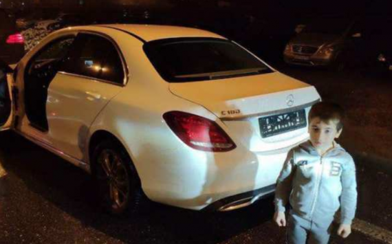Рамзан Кадыров подарил 5-летнему мальчику-силачу «Мерседес»