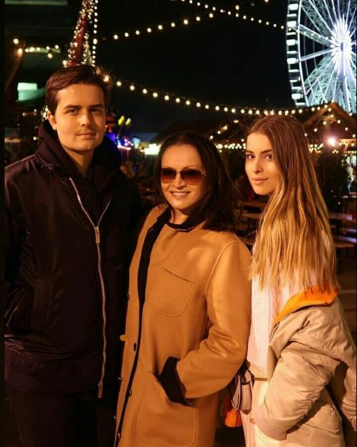 София Ротару улетела отдыхать в Лондон вместе с семьей