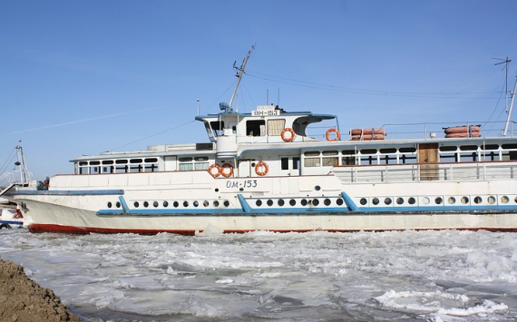 Волгоградский теплоход в зимний сезон совершил 400 рейсов до острова Сарпинский