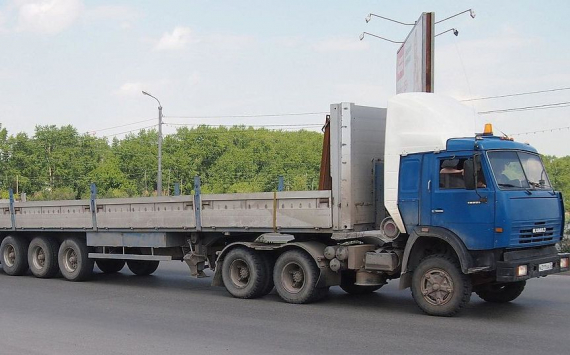 Минтранс РФ предложил установить ограничения времени непрерывного управления автобусами и грузовиками