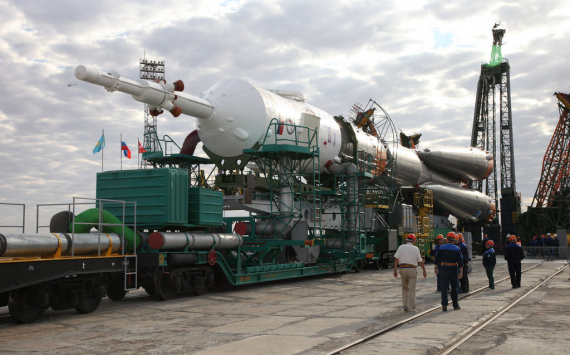 На Байконуре установлена ракета «Союз-ФГ» с пилотируемым космическим кораблём